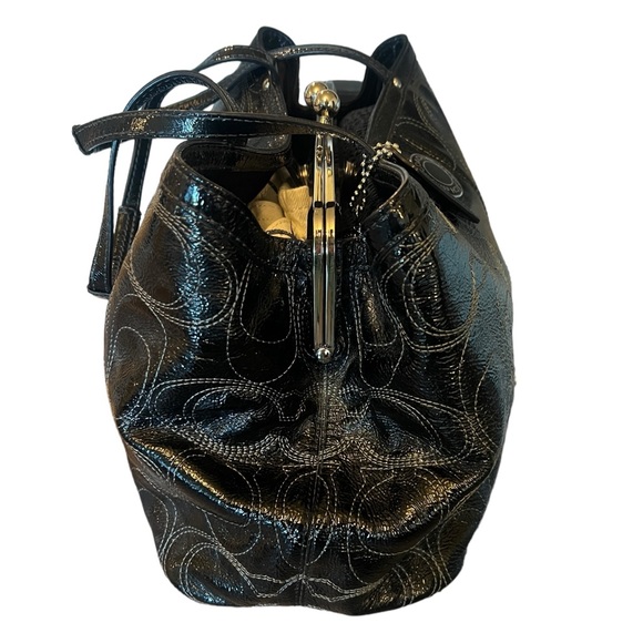 Coach 1941 Signature Black Patent Leather Large Glossy Kisslock Bag - Picture 4 of 16